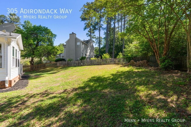 Building Photo - 305 Adirondack Way