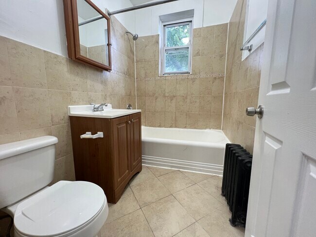 404 Union Ave 202 - 390 Union Ave