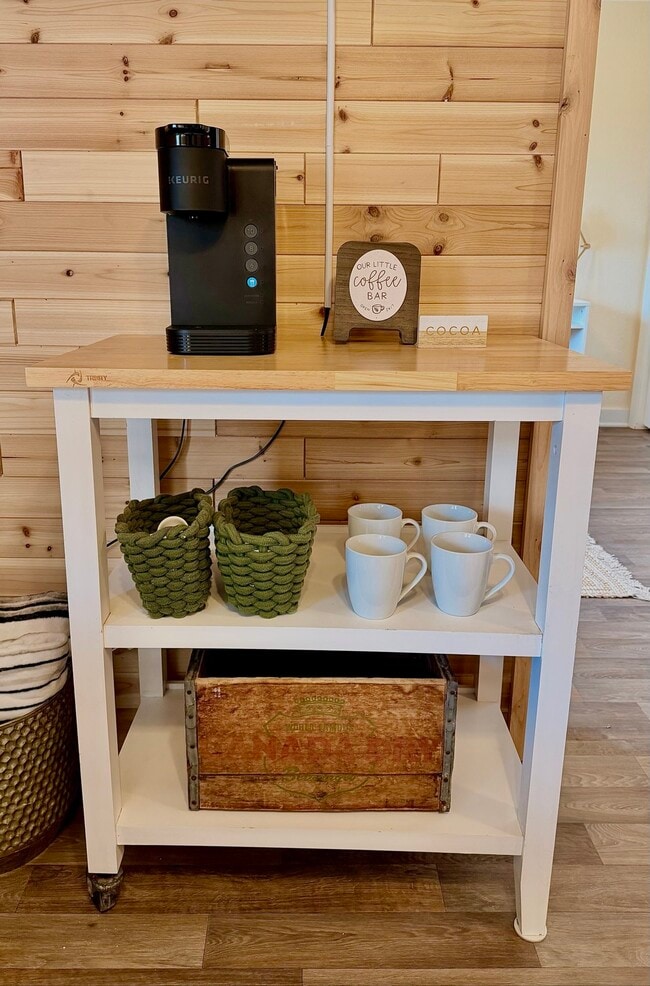 Building Photo - 619 N 8th St