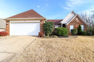 Building Photo - 50 Lakewood Dr