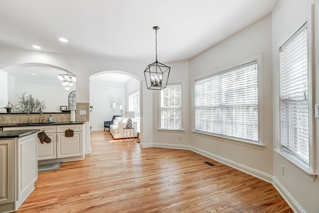 Building Photo - 1024 Patricians Ln