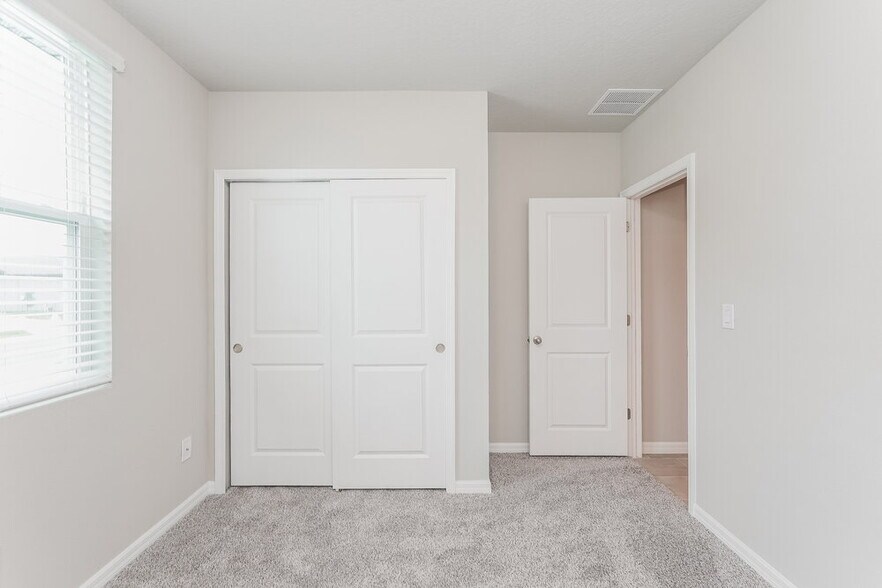Building Photo - 38981 Harlow Rose Dr