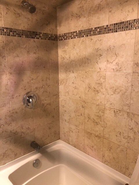 Building Photo - 243 Shore Dr