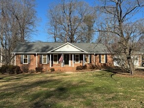 Building Photo - Available to Show