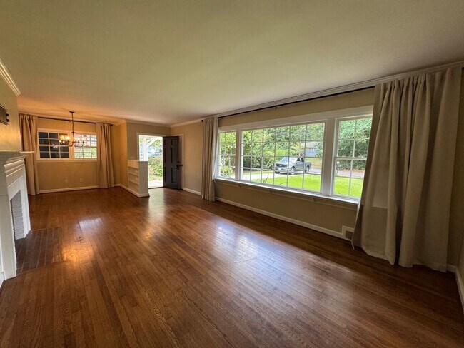 Building Photo - Cozy 2/1 Cottage in Rockridge Heights- $1,650