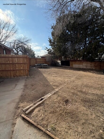 Building Photo - 690 Holbrook Drive