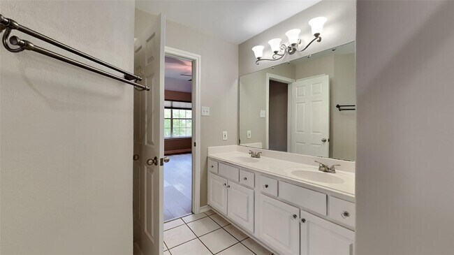 Building Photo - 6406 Encenada Green Trail