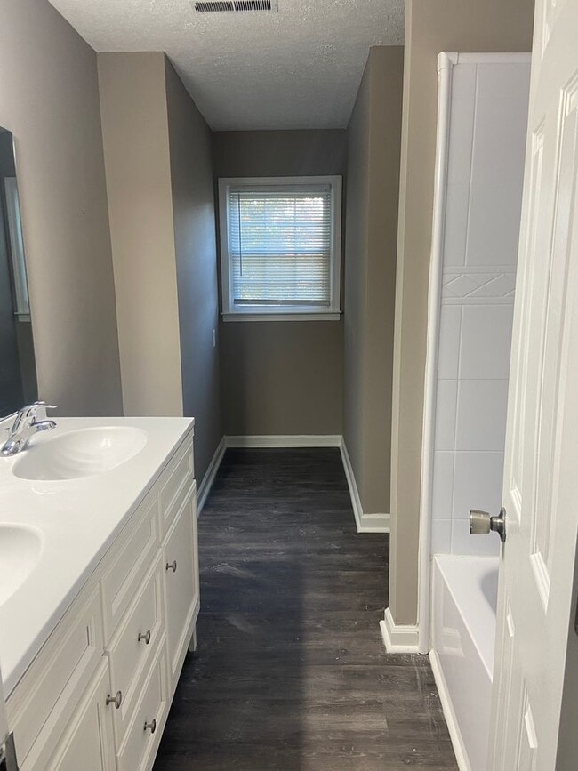 Building Photo - 2119 Grider Pond Rd