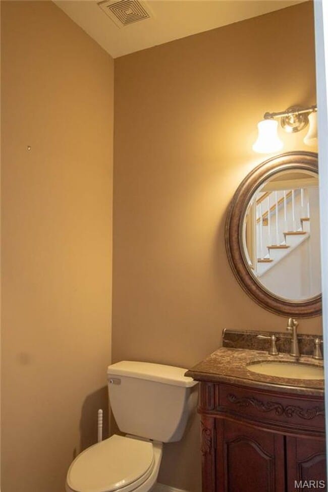 Building Photo - Welcome to this beautiful 3-bedroom spacio...
