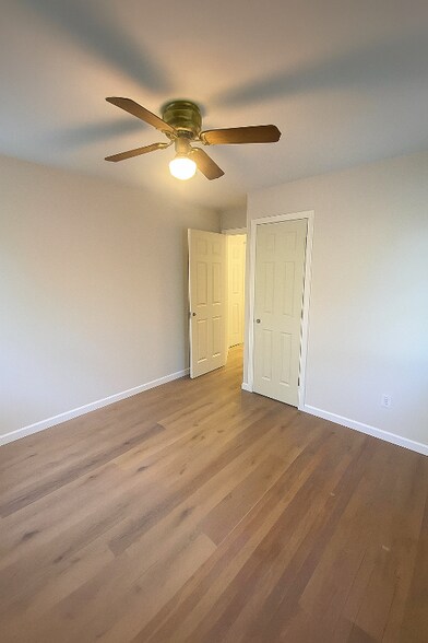 Building Photo - 15917 Corkhill Rd