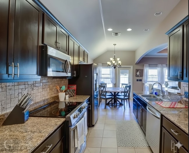 Building Photo - 3834 Pickering Pass Dr
