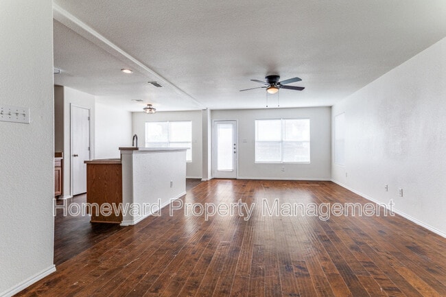 Building Photo - 7544 Lazy Spur Blvd