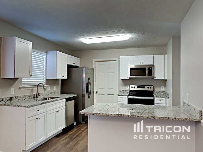 Building Photo - 603 Hounds Run