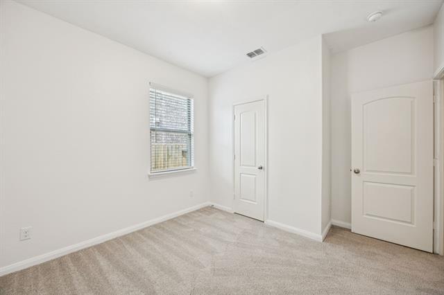 Building Photo - 3000 Parker Dr