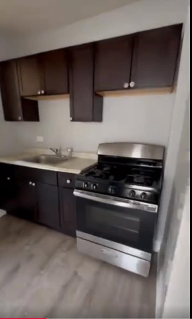 Building Photo - 5906 W Huron St