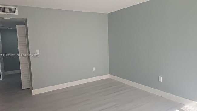 Building Photo - 2841 NE 163rd St