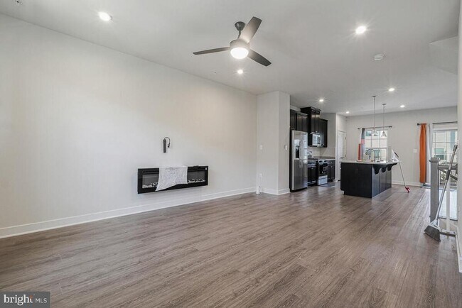 Building Photo - 14934 Ring House Rd