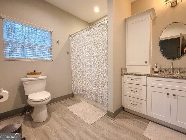 Building Photo - 270 Townview Dr