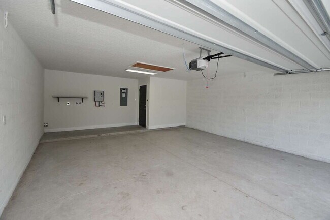 Building Photo - 86 Laramie Dr