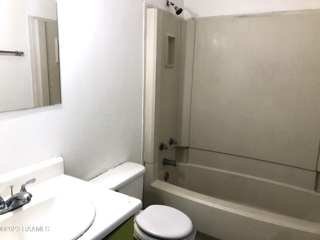 Building Photo - 413 Knollwood Cir