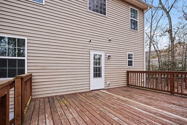 Building Photo - 201 Phillips Ridge Ln