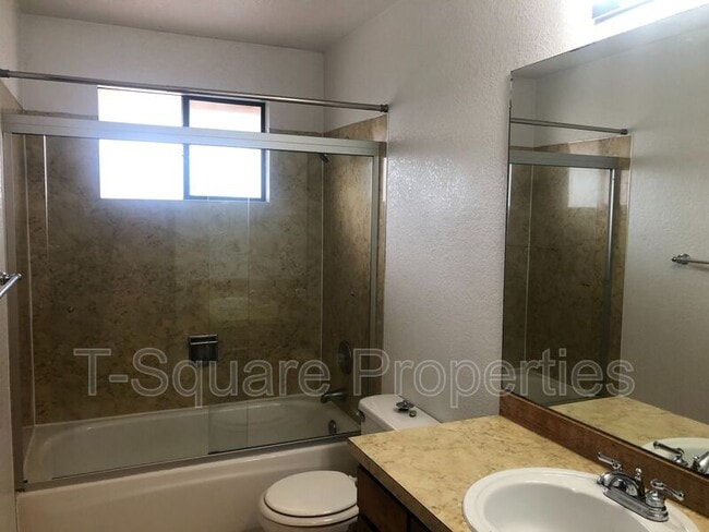 Building Photo - 7125 Rainier Dr