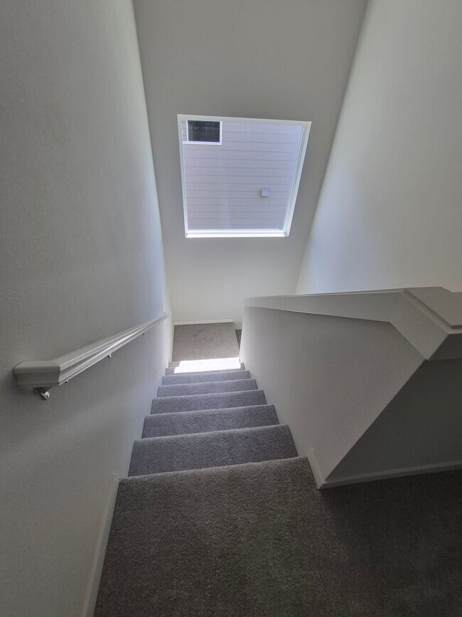 Building Photo - NEW - 4 BR/2.5 BA Plus office in Acadia Pointe