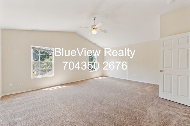 Building Photo - 8605 Redding Glen Ave