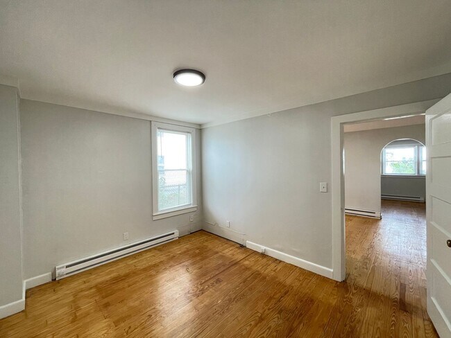 Building Photo - 510 Montgomery St