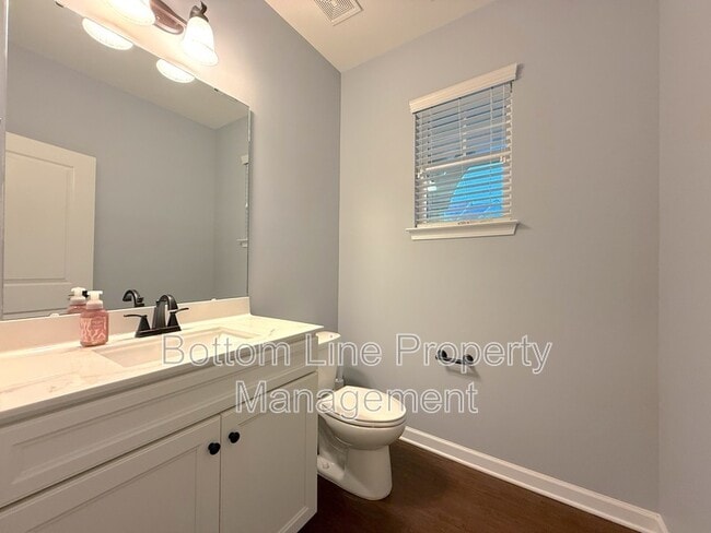 Building Photo - 13450 Savannah Point Dr