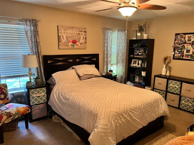 Building Photo - 3BR 2BA One level, West Knox off Westland