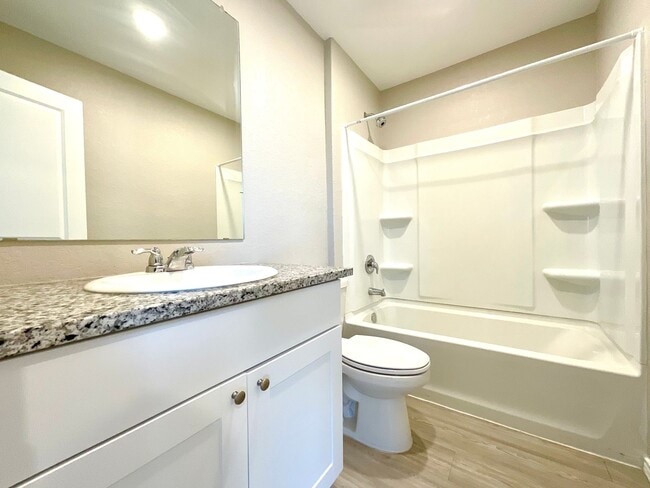Building Photo - *MOVE IN SPECIAL* Modern Two-Story Home with Garage & Fenced Yard!