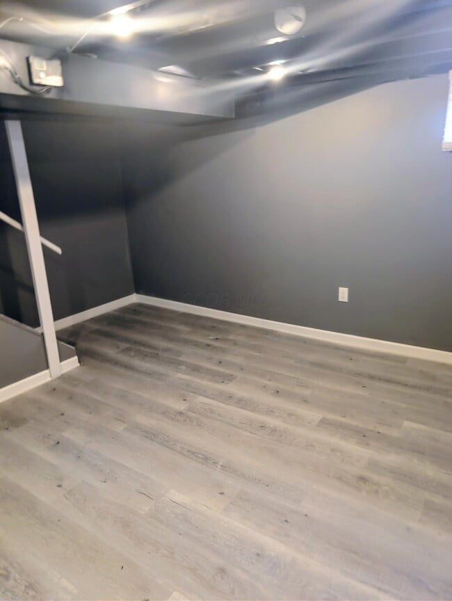 Building Photo - 5726 Beechcroft Rd