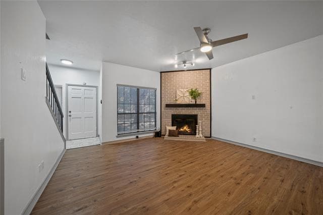 Building Photo - 9910 Royal Ln