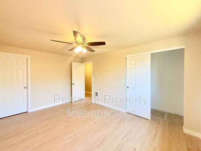 Building Photo - 7621 NE 158th Ave