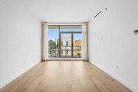 Building Photo - 373 Palmetto St