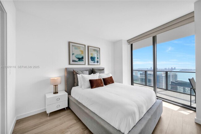 Building Photo - 1300 S Miami Ave