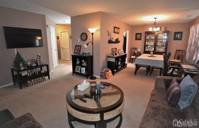 Building Photo - 1303 Blossom Cir