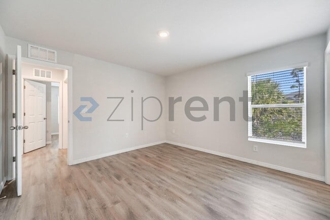 Building Photo - 12009 Henley Ave