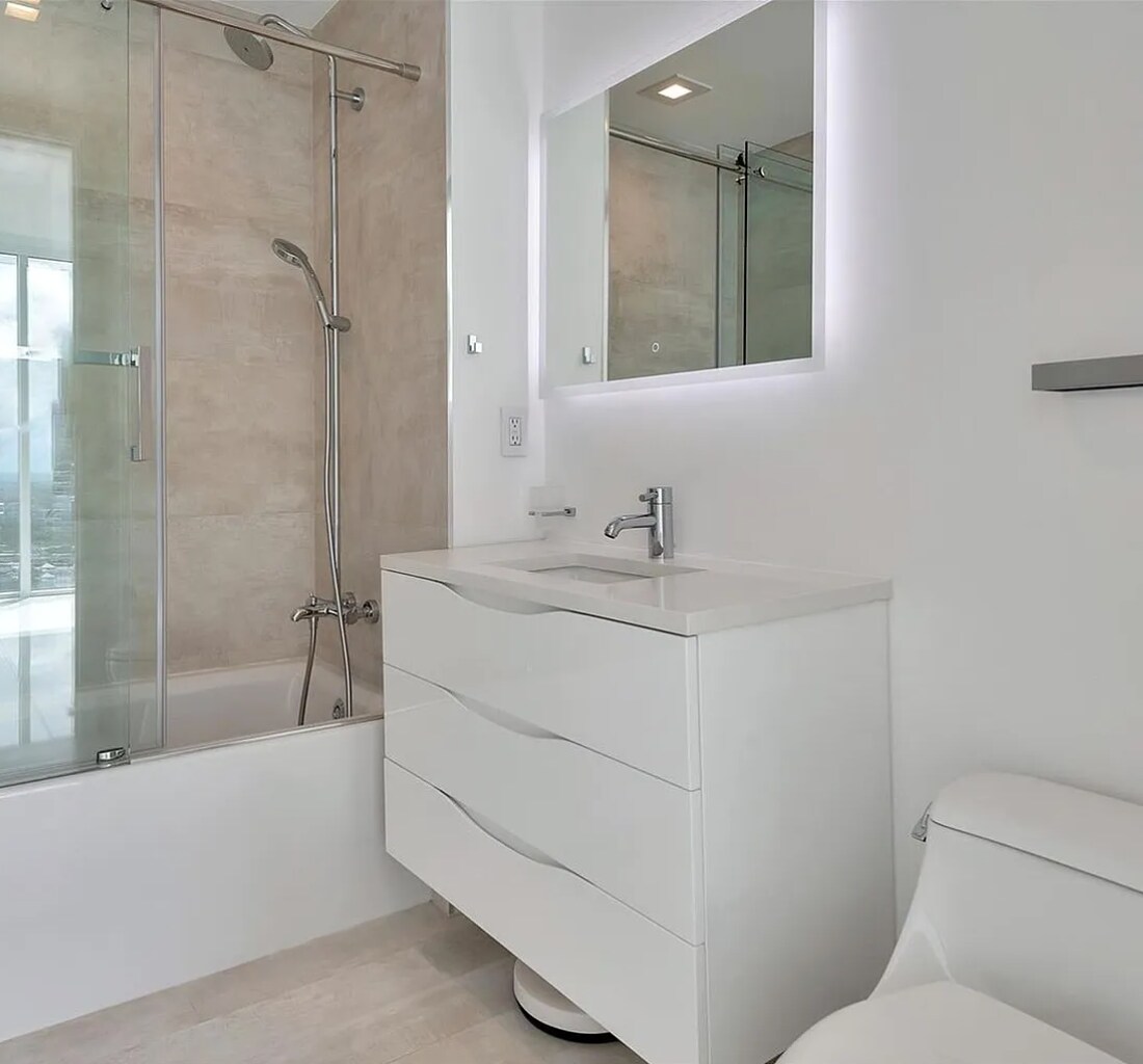 Building Photo - 1040 Biscayne Blvd