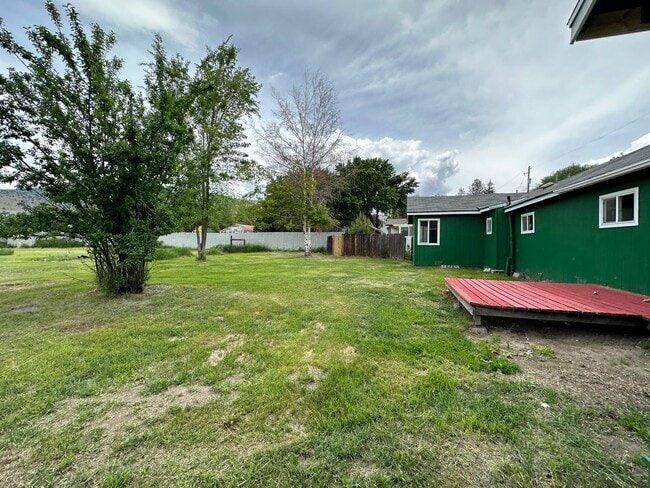 Building Photo - 4831 Frieda Ave