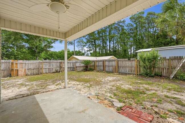 Building Photo - Renovated Home in Niceville!