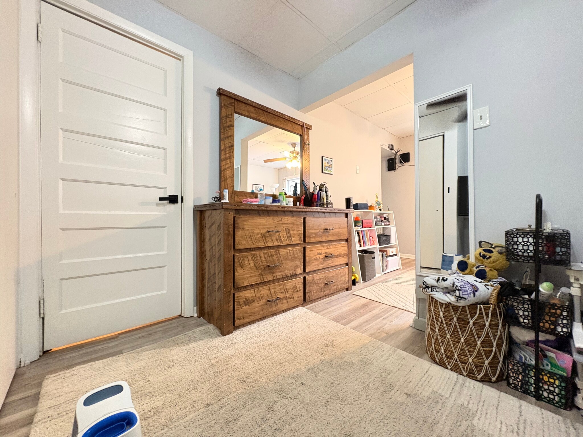 Building Photo - 5807 Hobart St