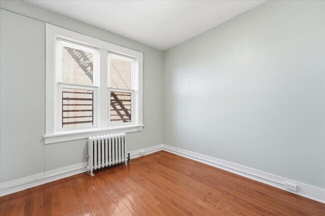 Building Photo - 61 65th St