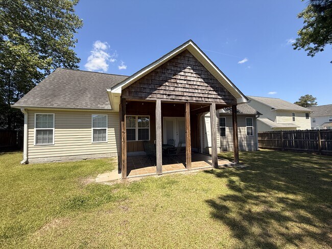 Building Photo - 145 Broadleaf Dr