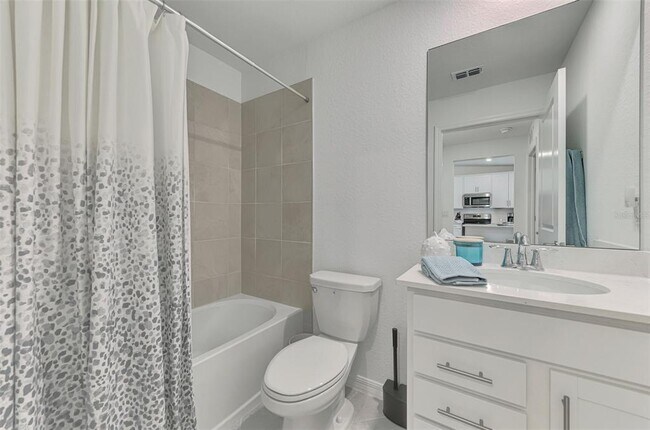 Building Photo - 12470 Wellen Golf St