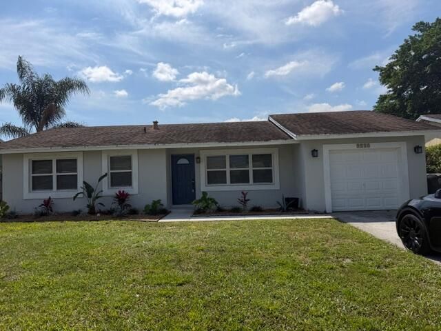Building Photo - 9448 Saddlebrook Dr