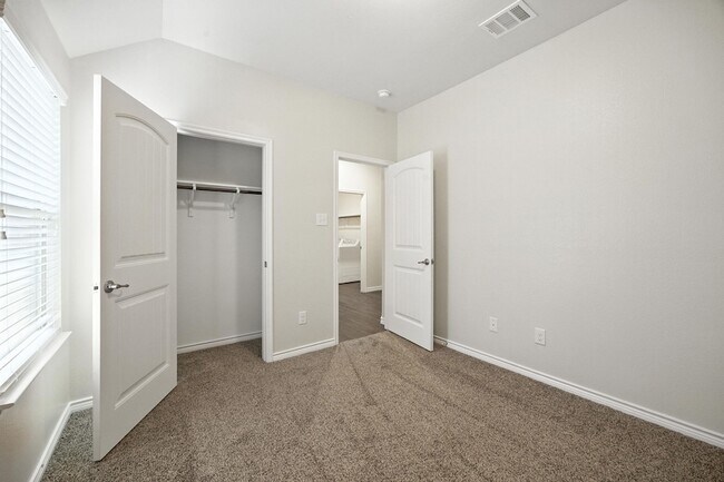 Building Photo - 2429 Opaline Dr