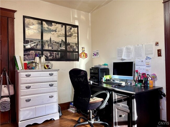 Building Photo - 204 E Bloomfield St