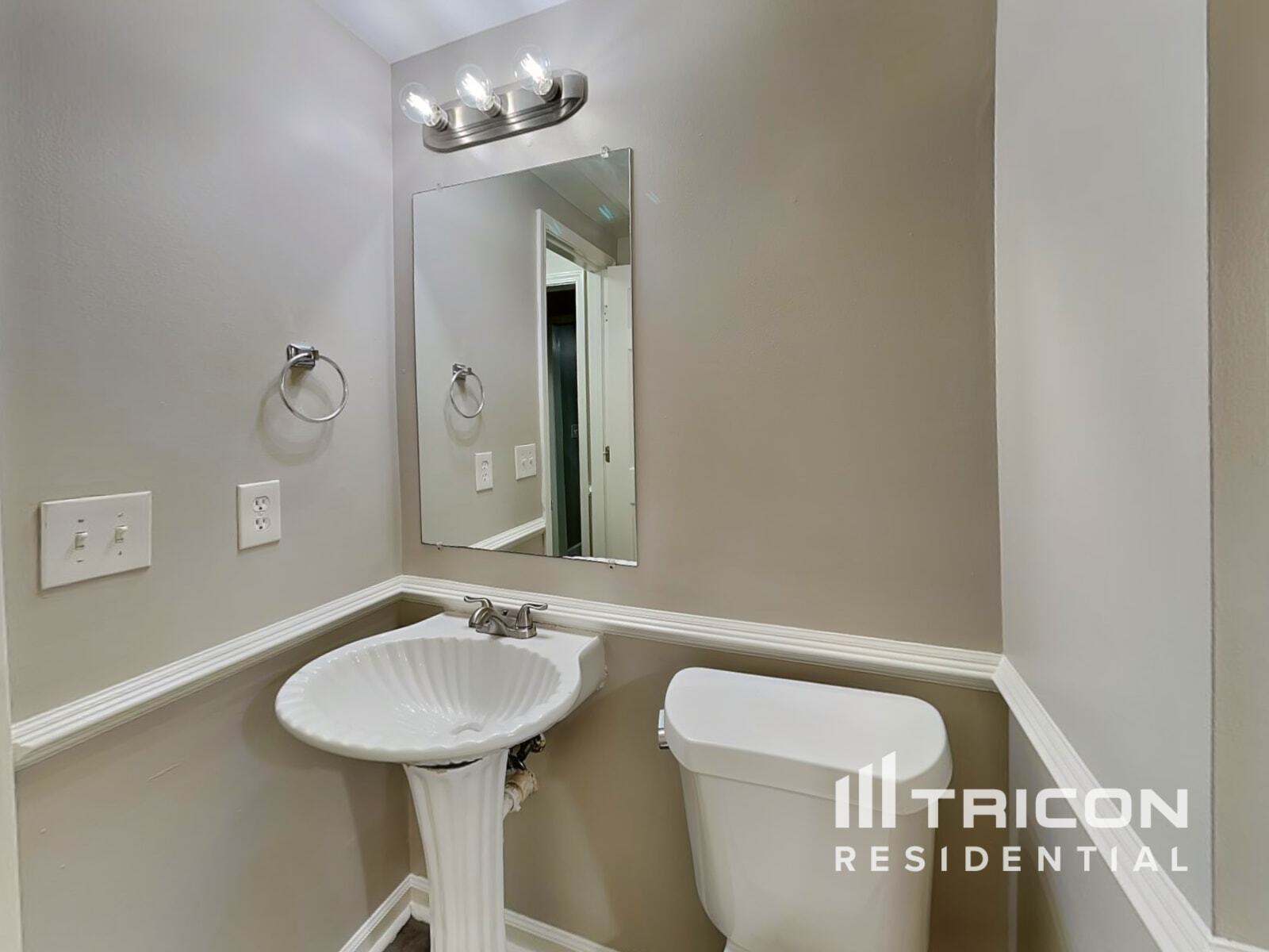 Building Photo - 3560 Erdly Ln